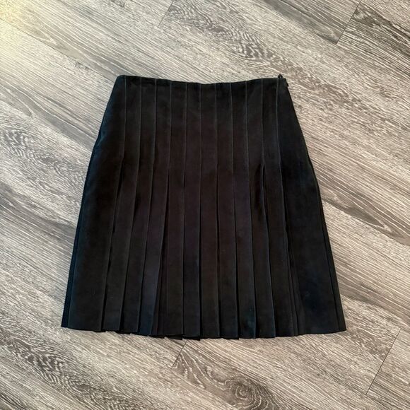 Akris Punto Accordian Pleat Lamb Leather Skirt - Picture 1 of 8